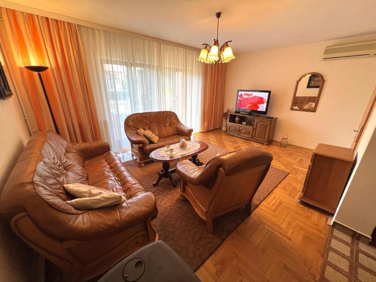 Interinn Luxury Villa Paraćin المظهر الخارجي الصورة