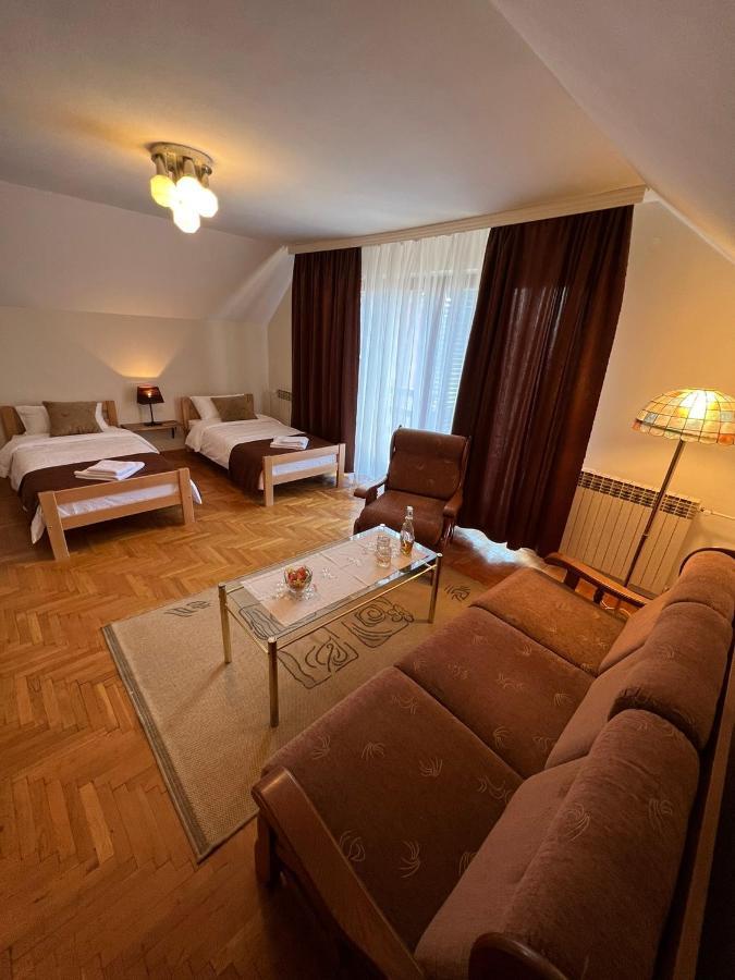 Interinn Luxury Villa Paraćin المظهر الخارجي الصورة